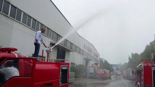 福田2噸小型消防車