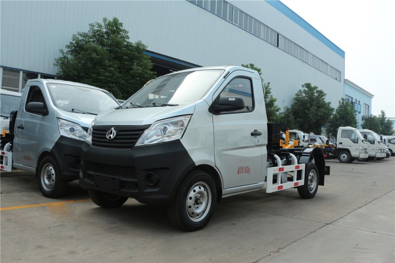 長(zhǎng)安3方CLW5021ZXXS5型車廂可卸式垃圾車